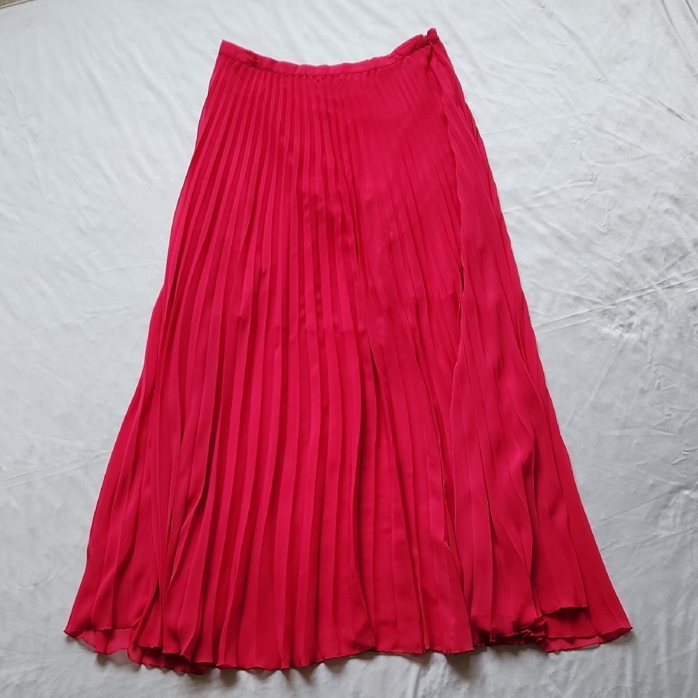 Romeo & Juliet Couture Pink Pleated Midi Skirt (M) - Picture 2 of 5